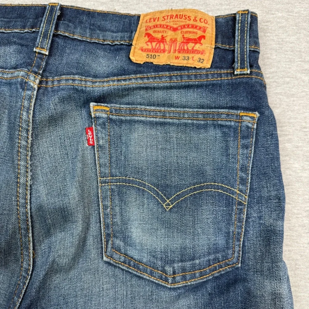 Levis 510 Skinny Fit Jeans Mens 33x32 Medium Wash Blue Denim 05510-0719